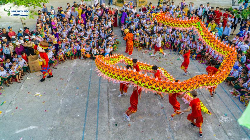 Hơn 900 em nhỏ tham dự với tinh thần háo hức