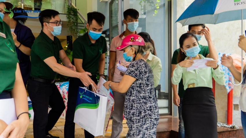 Lâm Thủy Mộc - để gió không cuốn đi