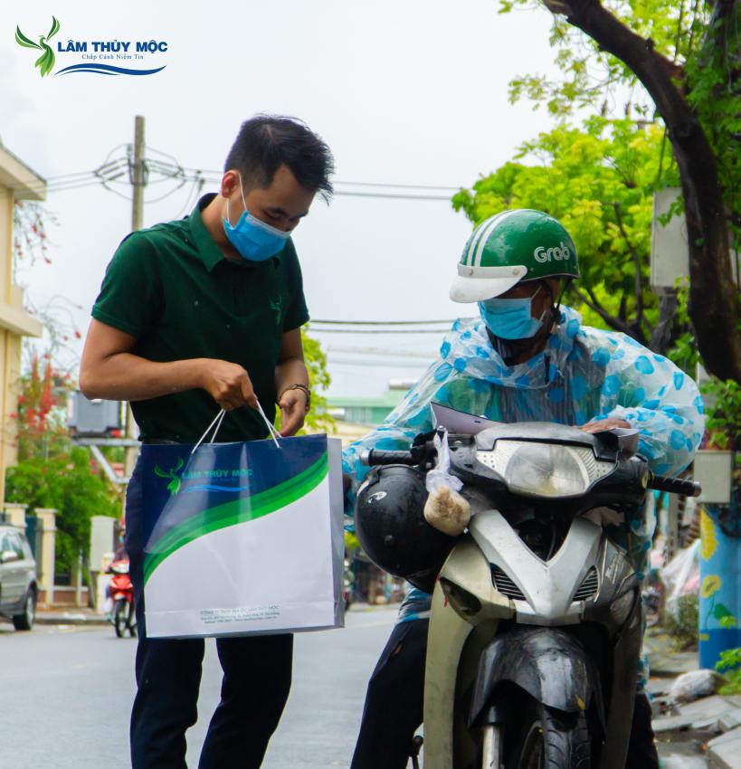 Lâm Thủy Mộc - để gió không cuốn đi