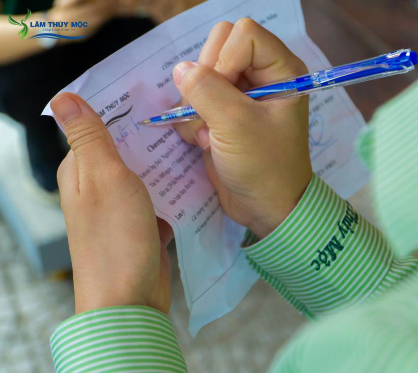 Lâm Thủy Mộc - để gió không cuốn đi